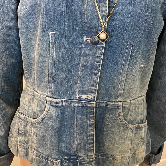 Jean jacket - Picture 3 of 6